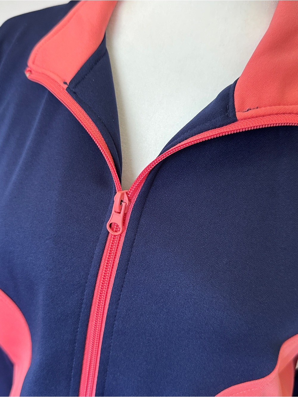Chadwicks of Boston Navy & Peach Colorblock Tracksuit Set - Size M - Picture 4 of 5